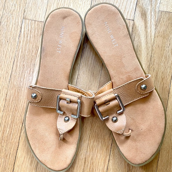 Nine West Snopea Buckle Toe Ring Thong Sandals Tan Size 8 - Picture 7 of 12